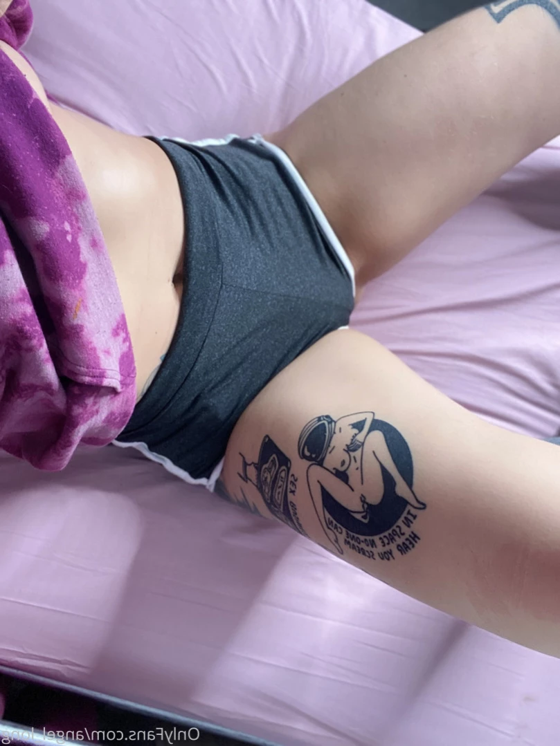 🌸 𝐀𝐍𝐆𝐄𝐋 𝐋𝐎𝐍𝐆 🌸 𝗮𝗹𝘄𝗮𝘆𝘀 𝗶𝗻 𝘁𝗵𝗲 𝗗𝗠’𝘀 [ angel_long ] Onlyfans leaked photo 13611446 on Hotleaks.tv
