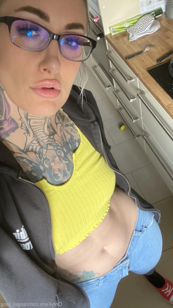 🌸 𝐀𝐍𝐆𝐄𝐋 𝐋𝐎𝐍𝐆 🌸 𝗮𝗹𝘄𝗮𝘆𝘀 𝗶𝗻 𝘁𝗵𝗲 𝗗𝗠’𝘀 [ angel_long ] Onlyfans leaked photo 14196705 on Hotleaks.tv