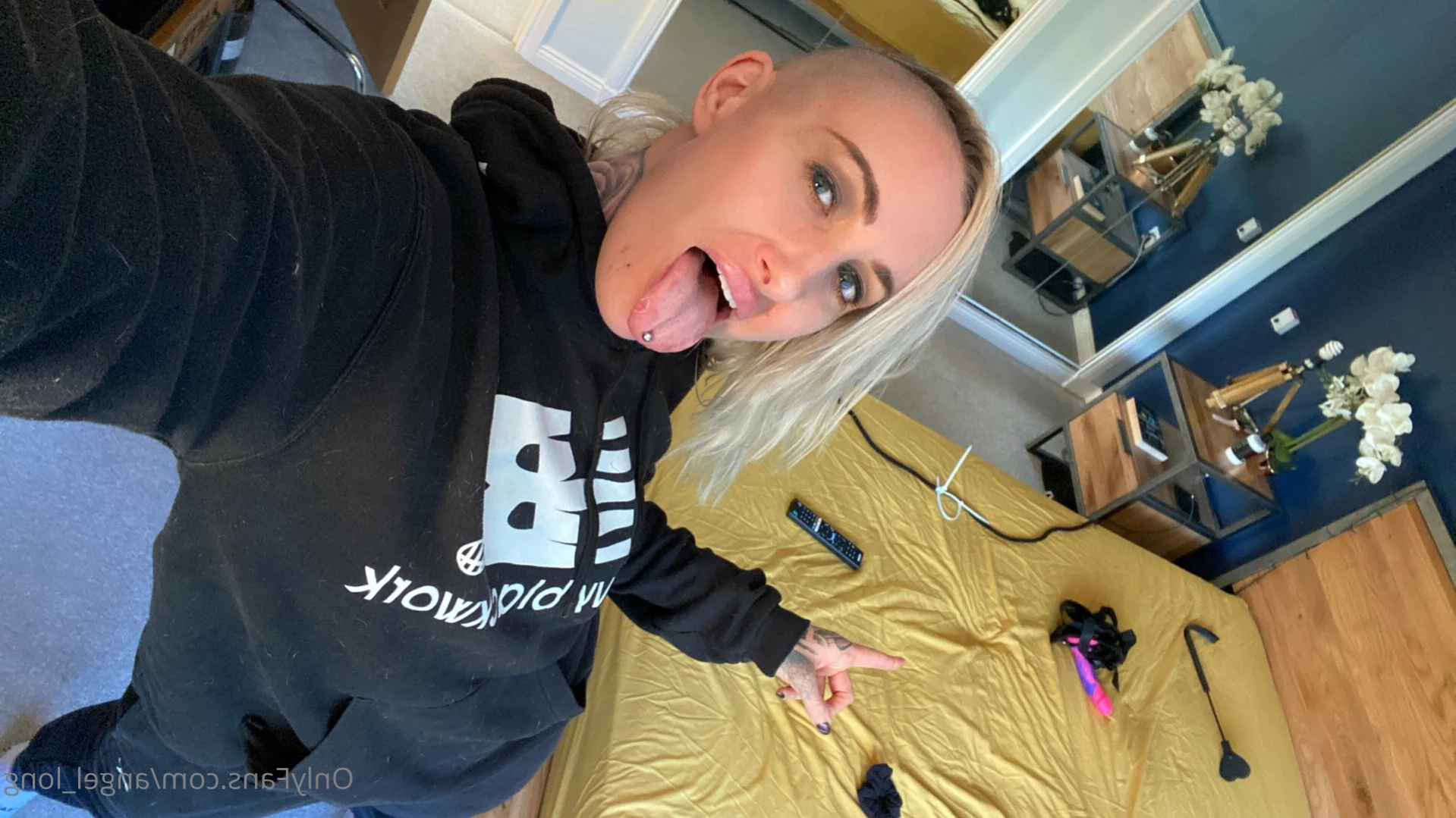 🌸 𝐀𝐍𝐆𝐄𝐋 𝐋𝐎𝐍𝐆 🌸 𝗮𝗹𝘄𝗮𝘆𝘀 𝗶𝗻 𝘁𝗵𝗲 𝗗𝗠’𝘀 [ angel_long ] Onlyfans leaked photo 14213417 on Hotleaks.tv