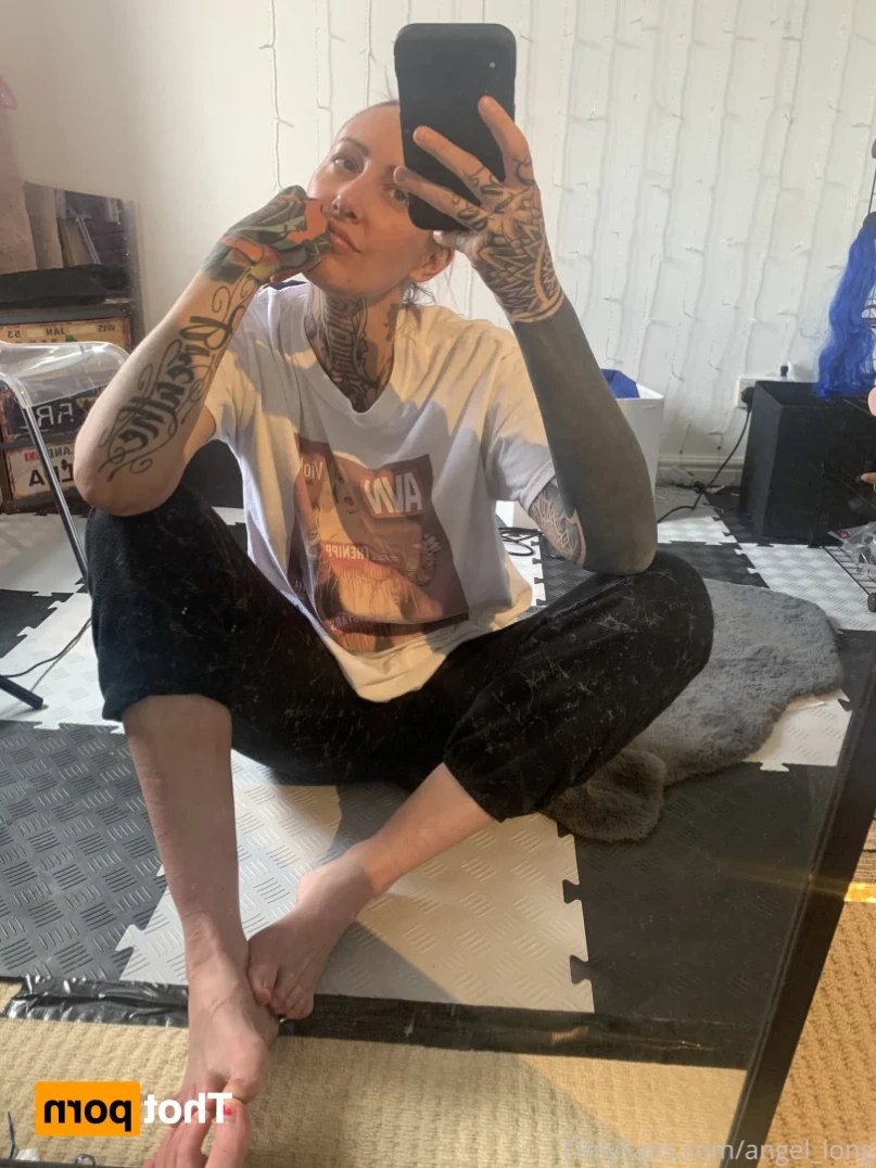 🌸 𝐀𝐍𝐆𝐄𝐋 𝐋𝐎𝐍𝐆 🌸 𝗮𝗹𝘄𝗮𝘆𝘀 𝗶𝗻 𝘁𝗵𝗲 𝗗𝗠’𝘀 [ angel_long ] Onlyfans leaked photo 14218804 on Hotleaks.tv