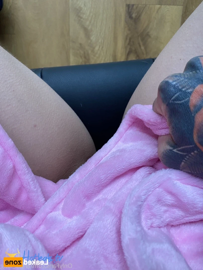 🌸 𝐀𝐍𝐆𝐄𝐋 𝐋𝐎𝐍𝐆 🌸 𝗮𝗹𝘄𝗮𝘆𝘀 𝗶𝗻 𝘁𝗵𝗲 𝗗𝗠’𝘀 [ angel_long ] Onlyfans leaked photo 14219375 on Hotleaks.tv