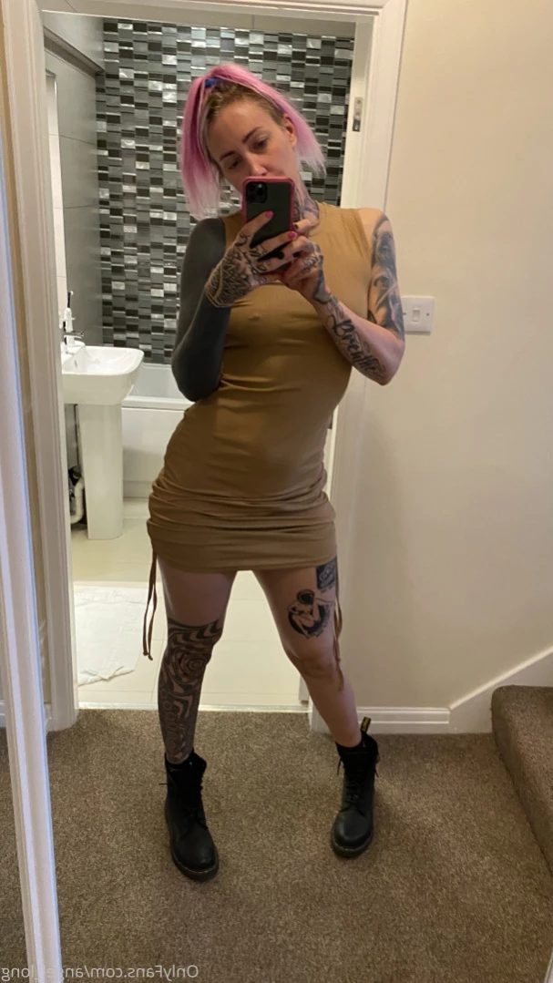 🌸 𝐀𝐍𝐆𝐄𝐋 𝐋𝐎𝐍𝐆 🌸 𝗮𝗹𝘄𝗮𝘆𝘀 𝗶𝗻 𝘁𝗵𝗲 𝗗𝗠’𝘀 [ angel_long ] Onlyfans leaked photo 14219417 on Hotleaks.tv