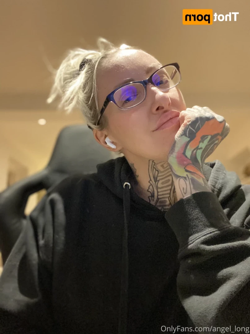 🌸 𝐀𝐍𝐆𝐄𝐋 𝐋𝐎𝐍𝐆 🌸 𝗮𝗹𝘄𝗮𝘆𝘀 𝗶𝗻 𝘁𝗵𝗲 𝗗𝗠’𝘀 [ angel_long ] Onlyfans leaked photo 15264911 on Hotleaks.tv