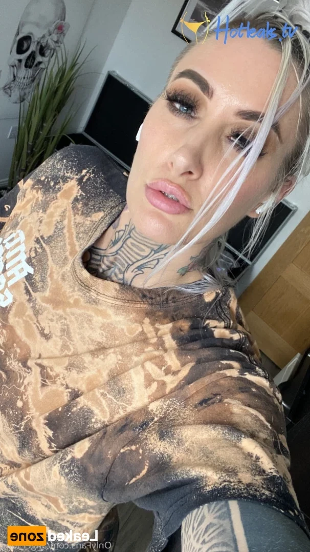 🌸 𝐀𝐍𝐆𝐄𝐋 𝐋𝐎𝐍𝐆 🌸 𝗮𝗹𝘄𝗮𝘆𝘀 𝗶𝗻 𝘁𝗵𝗲 𝗗𝗠’𝘀 [ angel_long ] Onlyfans leaked photo 15748195 on Hotleaks.tv