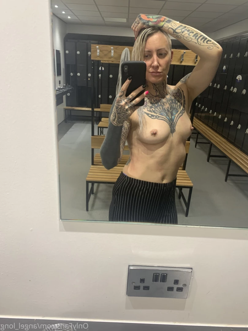 🌸 𝐀𝐍𝐆𝐄𝐋 𝐋𝐎𝐍𝐆 🌸 𝗮𝗹𝘄𝗮𝘆𝘀 𝗶𝗻 𝘁𝗵𝗲 𝗗𝗠’𝘀 [ angel_long ] Onlyfans leaked photo 15950164 on Hotleaks.tv