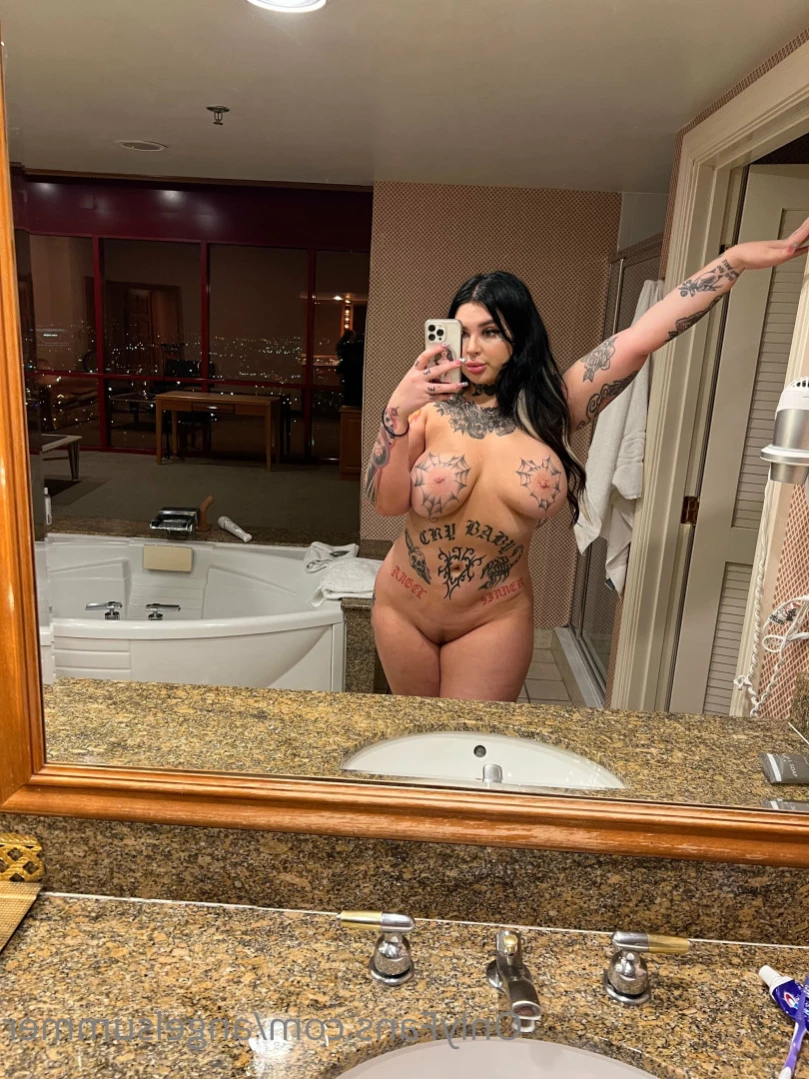 gothangelsummer [ angelsummer ] Onlyfans leaked photo 12727010 on Hotleaks.tv