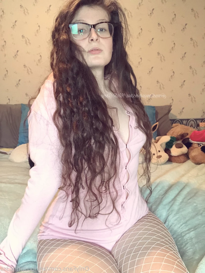 𝓚𝓪𝓽𝓲𝓮 𝓖𝓻𝓮𝔂 [ anxiousprinc3ss ] Onlyfans leaked photo 6437480 on Hotleaks.tv