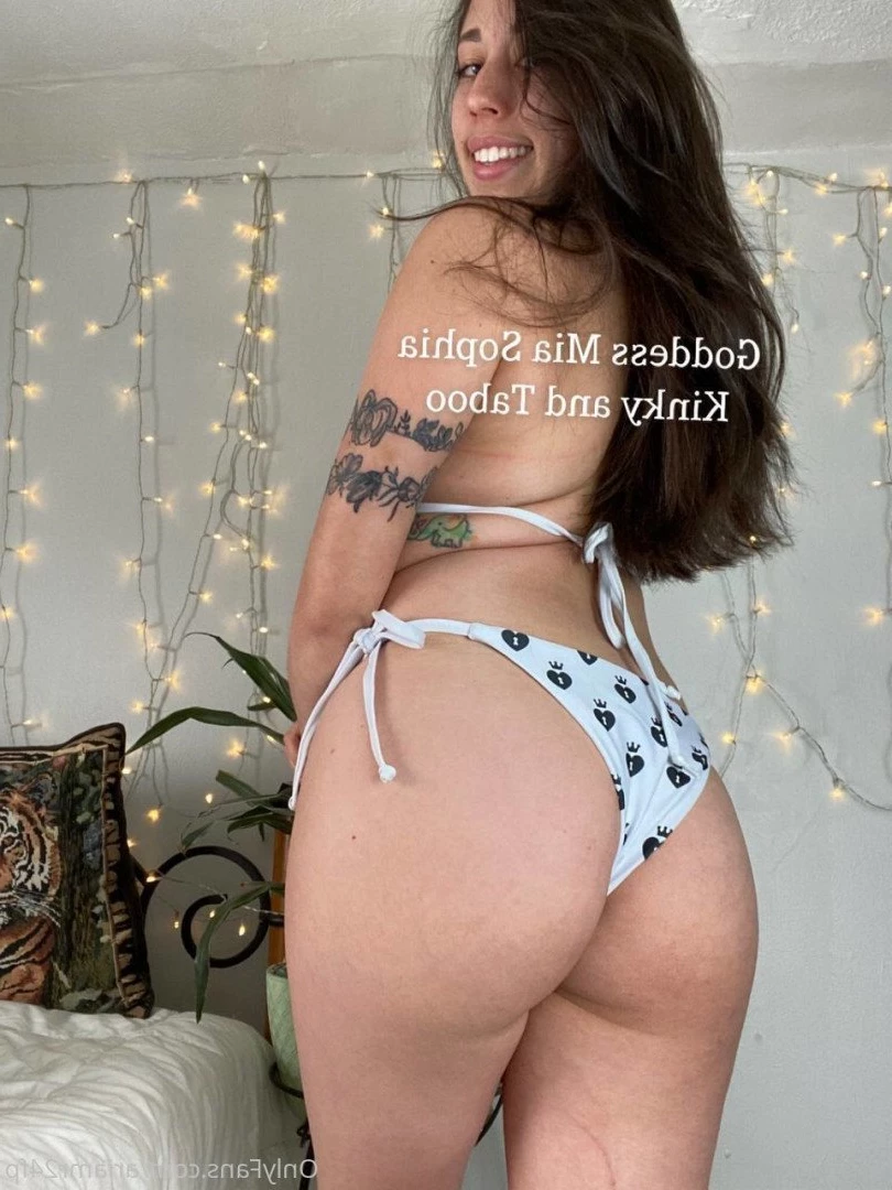 ARIA'S ASS 💕 [ ariamr24fp ] Onlyfans leaked photo 4219720 on Hotleaks.tv
