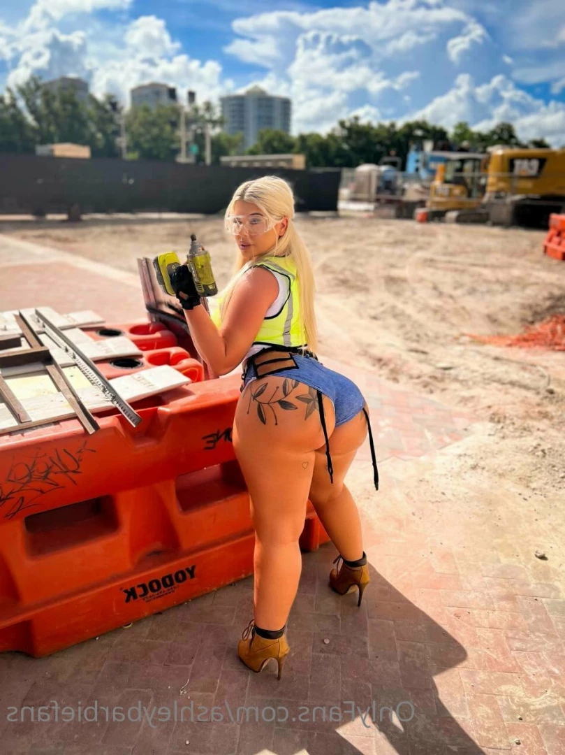 💦 AshleyBarbie 💦 [ ashleybarbiefans ] Onlyfans leaked photo 7473437 on Hotleaks.tv