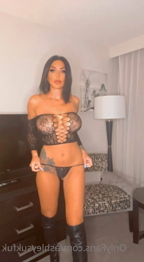 ashleysukfuk Onlyfans leaked photo 13381213 on Hotleaks.tv