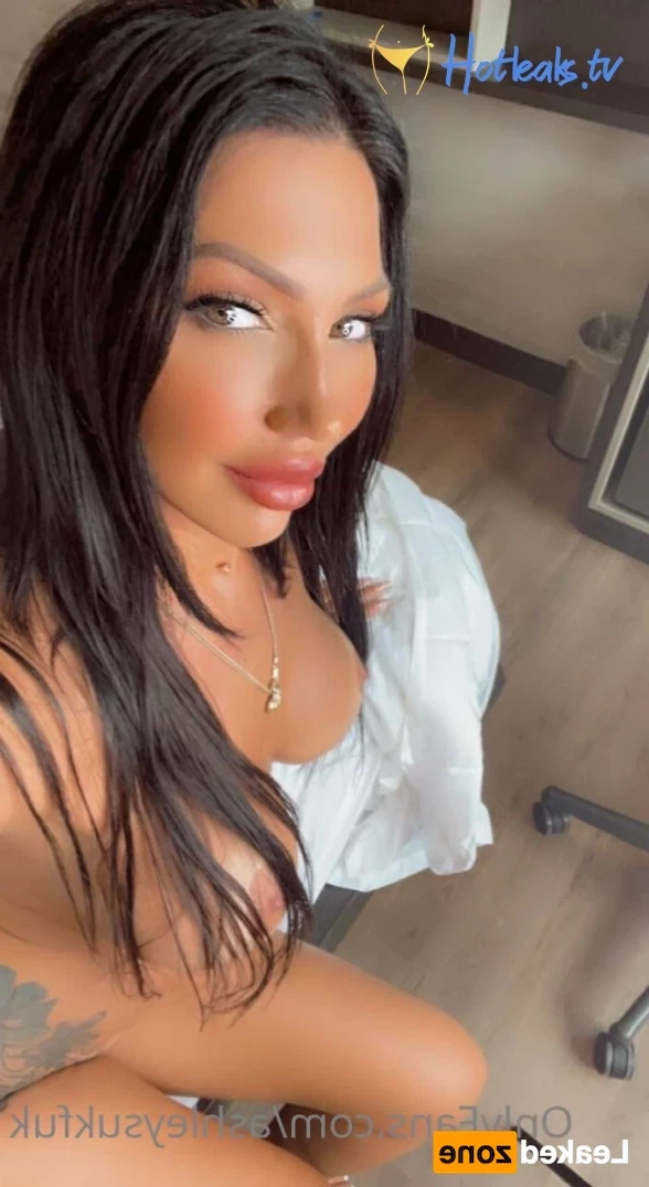 ashleysukfuk Onlyfans leaked photo 14146225 on Hotleaks.tv
