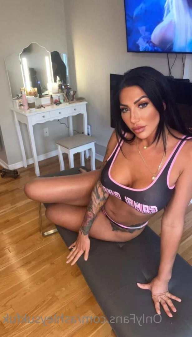 ashleysukfuk Onlyfans leaked photo 14716241 on Hotleaks.tv