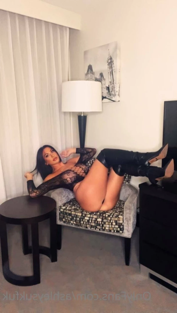 ashleysukfuk Onlyfans leaked photo 14718714 on Hotleaks.tv