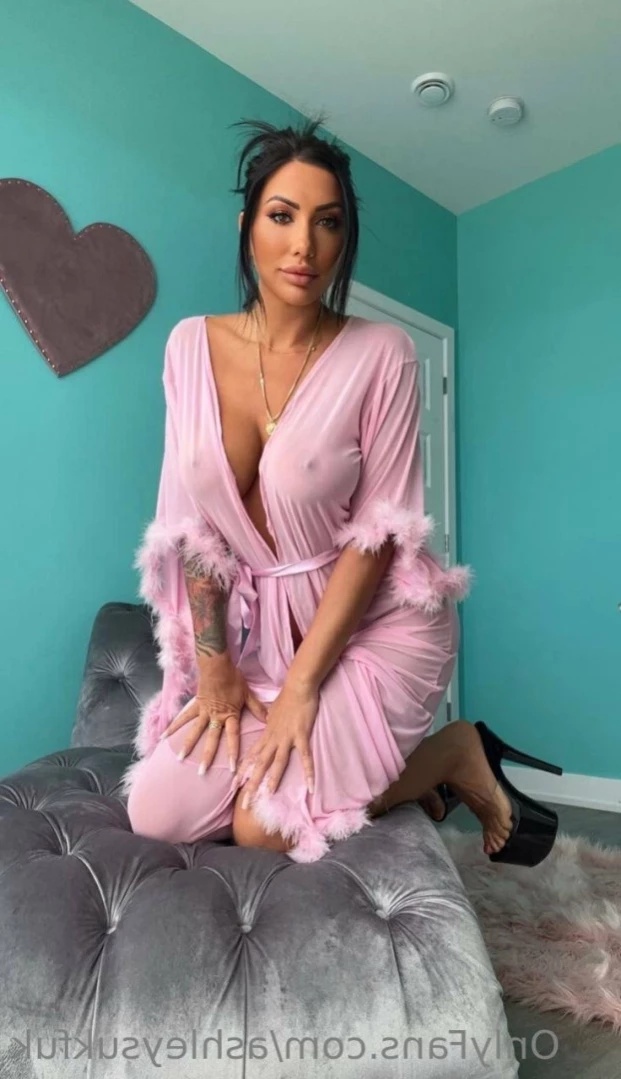 ashleysukfuk Onlyfans leaked photo 16229353 on Hotleaks.tv