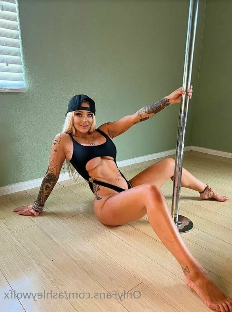 Ashley [ ashleywolfx ] Onlyfans leaked photo 6935717 on Hotleaks.tv