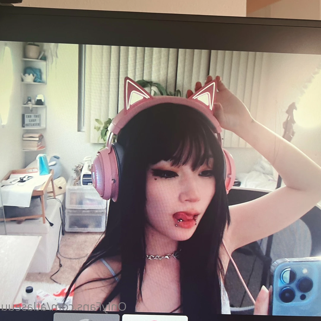 Atlaseuu (FREE top 0.4%) [ atlaseuu ] Onlyfans leaked photo 6465110 on Hotleaks.tv