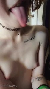 3083813