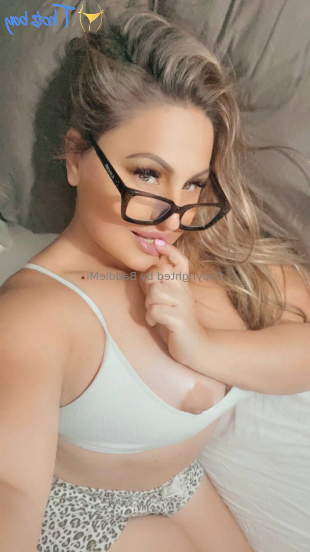 𝗖𝗮𝗹𝗹 𝗢𝗳 𝗕𝗼𝗼𝘁𝘆 🍑 [ baddiemi ] Onlyfans leaked photo 18441903 on Hotleaks.tv