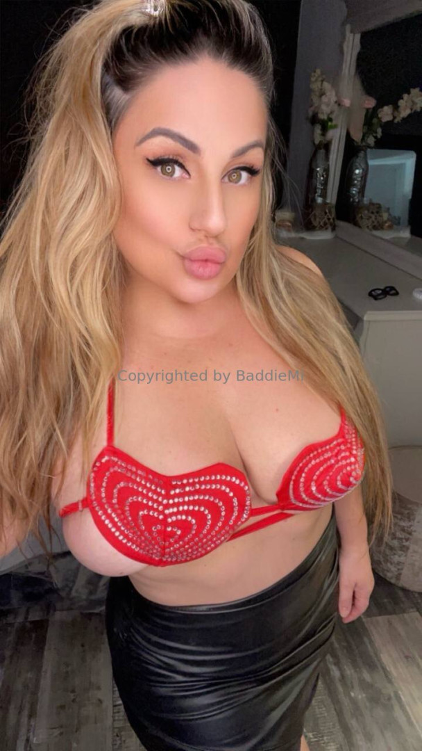 𝗖𝗮𝗹𝗹 𝗢𝗳 𝗕𝗼𝗼𝘁𝘆 🍑 [ baddiemi ] Onlyfans leaked photo 18445725 on Hotleaks.tv