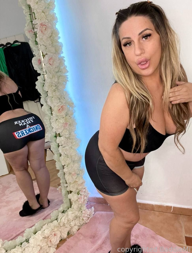 𝗖𝗮𝗹𝗹 𝗢𝗳 𝗕𝗼𝗼𝘁𝘆 🍑 [ baddiemi ] Onlyfans leaked photo 18523882 on Hotleaks.tv