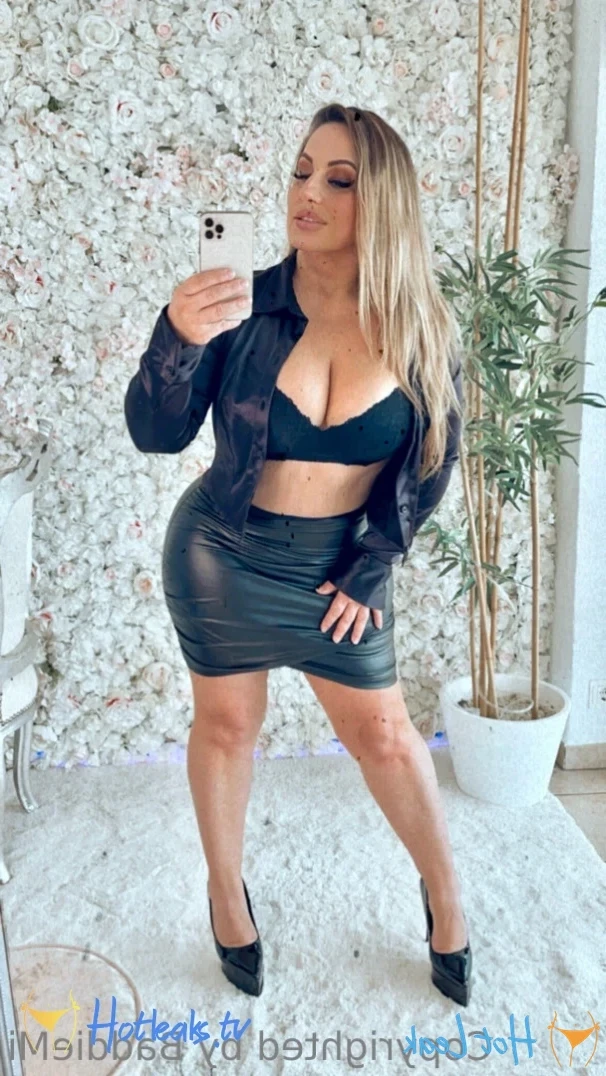 𝗖𝗮𝗹𝗹 𝗢𝗳 𝗕𝗼𝗼𝘁𝘆 🍑 [ baddiemi ] Onlyfans leaked photo 11368151 on Hotleaks.tv