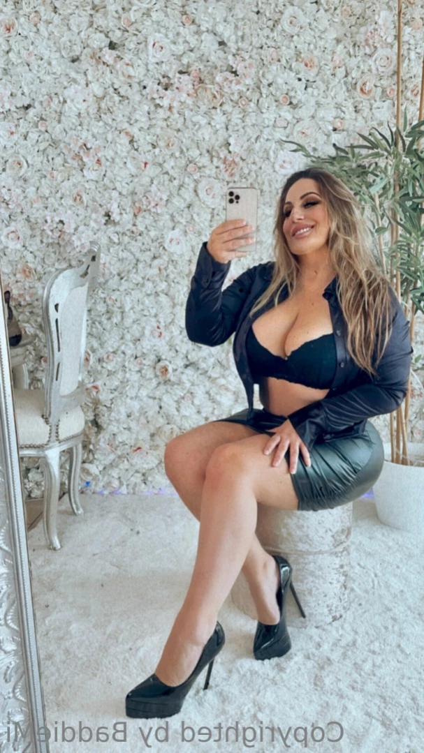 𝗖𝗮𝗹𝗹 𝗢𝗳 𝗕𝗼𝗼𝘁𝘆 🍑 [ baddiemi ] Onlyfans leaked photo 11370190 on Hotleaks.tv