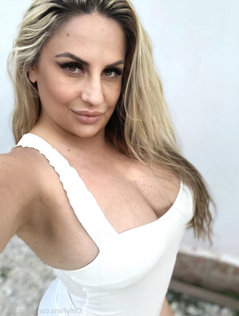 𝗖𝗮𝗹𝗹 𝗢𝗳 𝗕𝗼𝗼𝘁𝘆 🍑 [ baddiemi ] Onlyfans leaked photo 11902928 on Hotleaks.tv