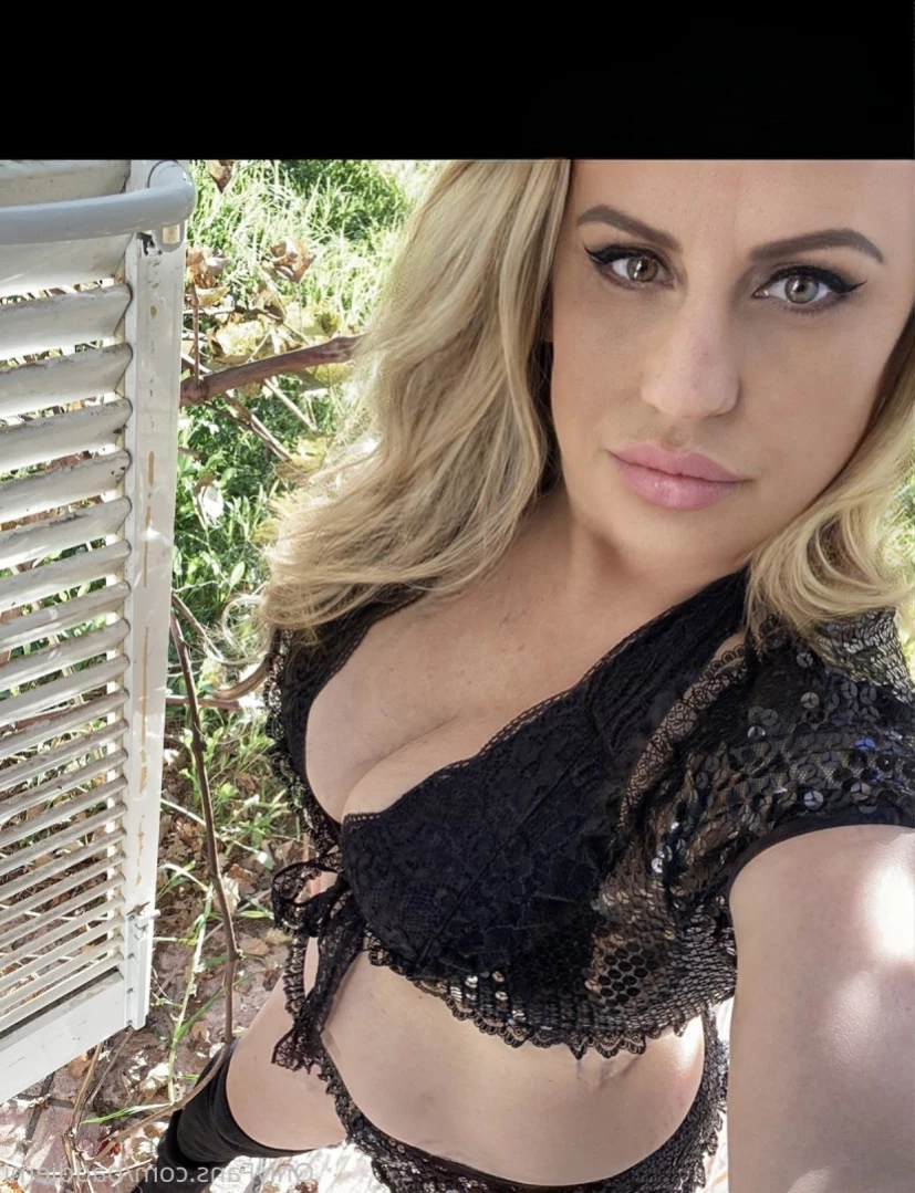 𝗖𝗮𝗹𝗹 𝗢𝗳 𝗕𝗼𝗼𝘁𝘆 🍑 [ baddiemi ] Onlyfans leaked photo 11950069 on Hotleaks.tv
