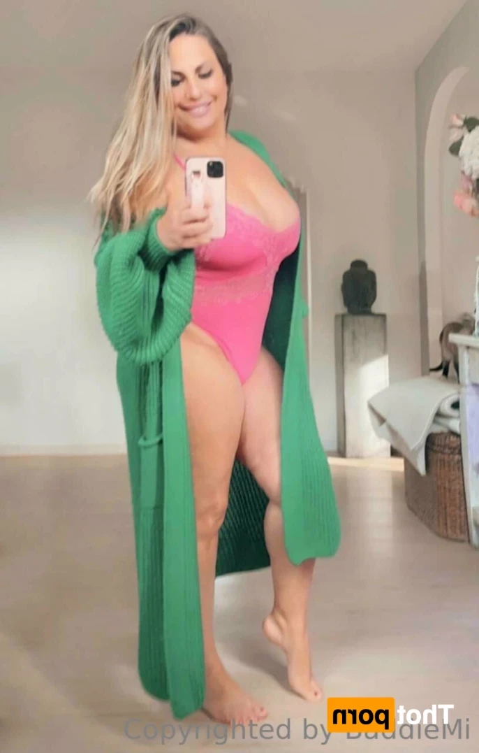 𝗖𝗮𝗹𝗹 𝗢𝗳 𝗕𝗼𝗼𝘁𝘆 🍑 [ baddiemi ] Onlyfans leaked photo 12286004 on Hotleaks.tv