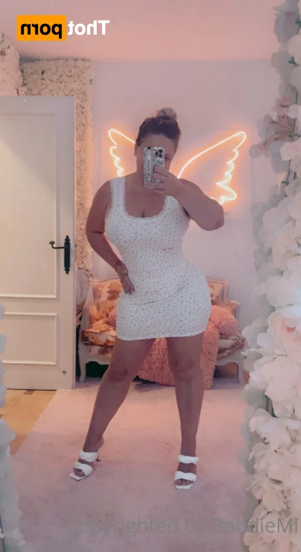 𝗖𝗮𝗹𝗹 𝗢𝗳 𝗕𝗼𝗼𝘁𝘆 🍑 [ baddiemi ] Onlyfans leaked photo 12696585 on Hotleaks.tv