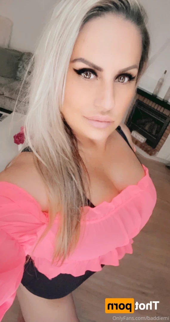 𝗖𝗮𝗹𝗹 𝗢𝗳 𝗕𝗼𝗼𝘁𝘆 🍑 [ baddiemi ] Onlyfans leaked photo 12972504 on Hotleaks.tv