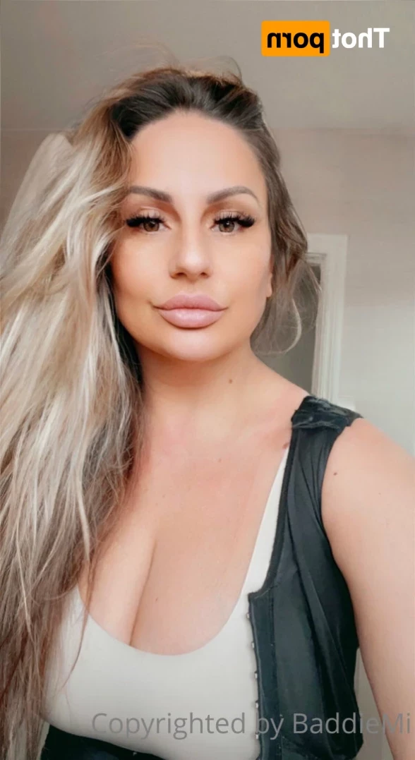𝗖𝗮𝗹𝗹 𝗢𝗳 𝗕𝗼𝗼𝘁𝘆 🍑 [ baddiemi ] Onlyfans leaked photo 13196529 on Hotleaks.tv