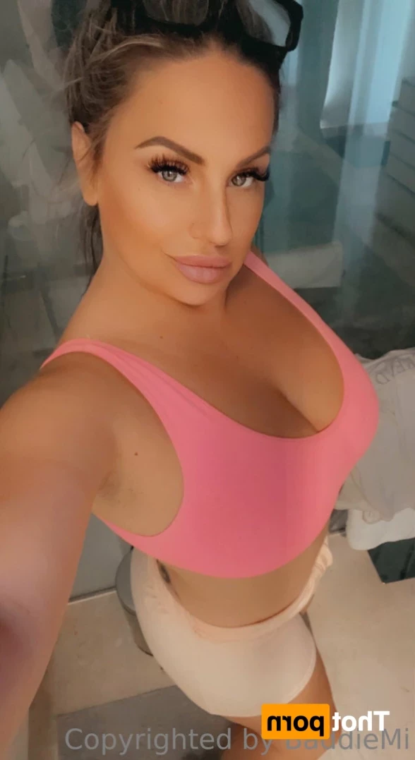𝗖𝗮𝗹𝗹 𝗢𝗳 𝗕𝗼𝗼𝘁𝘆 🍑 [ baddiemi ] Onlyfans leaked photo 13196973 on Hotleaks.tv