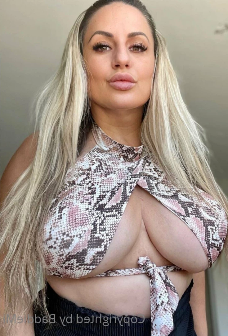 𝗖𝗮𝗹𝗹 𝗢𝗳 𝗕𝗼𝗼𝘁𝘆 🍑 [ baddiemi ] Onlyfans leaked photo 13199979 on Hotleaks.tv