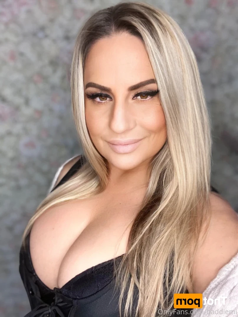 𝗖𝗮𝗹𝗹 𝗢𝗳 𝗕𝗼𝗼𝘁𝘆 🍑 [ baddiemi ] Onlyfans leaked photo 13200107 on Hotleaks.tv