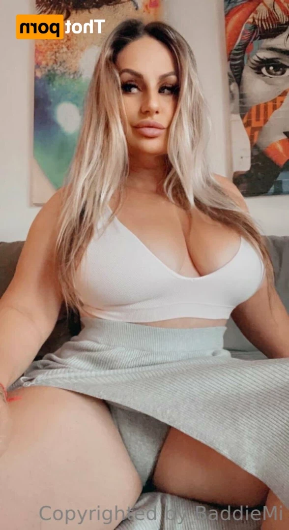 𝗖𝗮𝗹𝗹 𝗢𝗳 𝗕𝗼𝗼𝘁𝘆 🍑 [ baddiemi ] Onlyfans leaked photo 13276298 on Hotleaks.tv