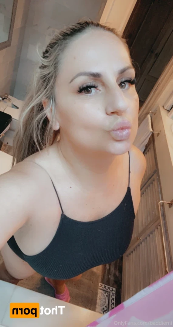 𝗖𝗮𝗹𝗹 𝗢𝗳 𝗕𝗼𝗼𝘁𝘆 🍑 [ baddiemi ] Onlyfans leaked photo 14425744 on Hotleaks.tv
