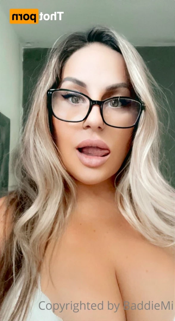 𝗖𝗮𝗹𝗹 𝗢𝗳 𝗕𝗼𝗼𝘁𝘆 🍑 [ baddiemi ] Onlyfans leaked photo 14653287 on Hotleaks.tv