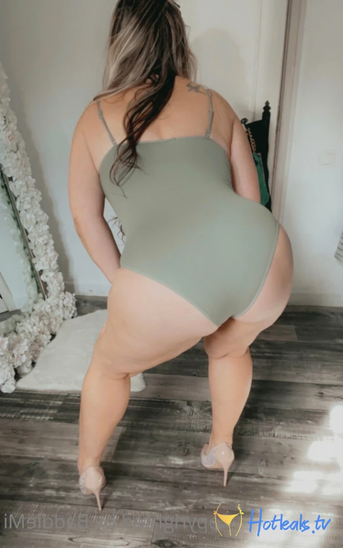 𝗖𝗮𝗹𝗹 𝗢𝗳 𝗕𝗼𝗼𝘁𝘆 🍑 [ baddiemi ] Onlyfans leaked photo 14658583 on Hotleaks.tv