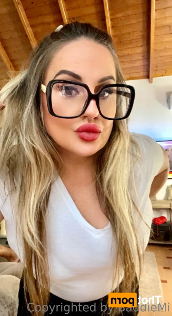 𝗖𝗮𝗹𝗹 𝗢𝗳 𝗕𝗼𝗼𝘁𝘆 🍑 [ baddiemi ] Onlyfans leaked photo 14662181 on Hotleaks.tv