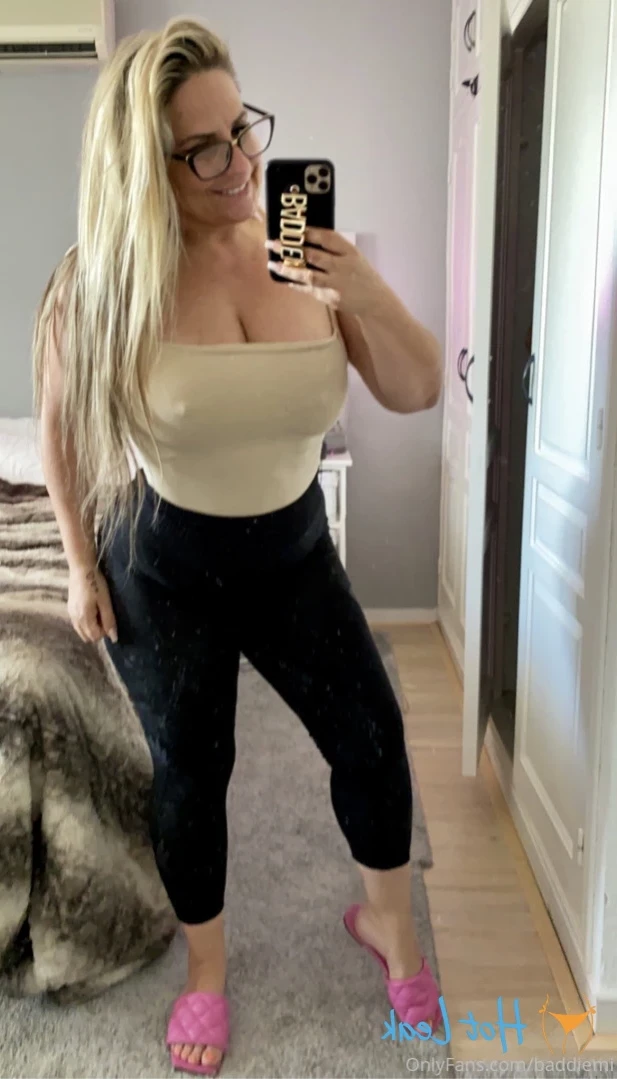 𝗖𝗮𝗹𝗹 𝗢𝗳 𝗕𝗼𝗼𝘁𝘆 🍑 [ baddiemi ] Onlyfans leaked photo 14662728 on Hotleaks.tv