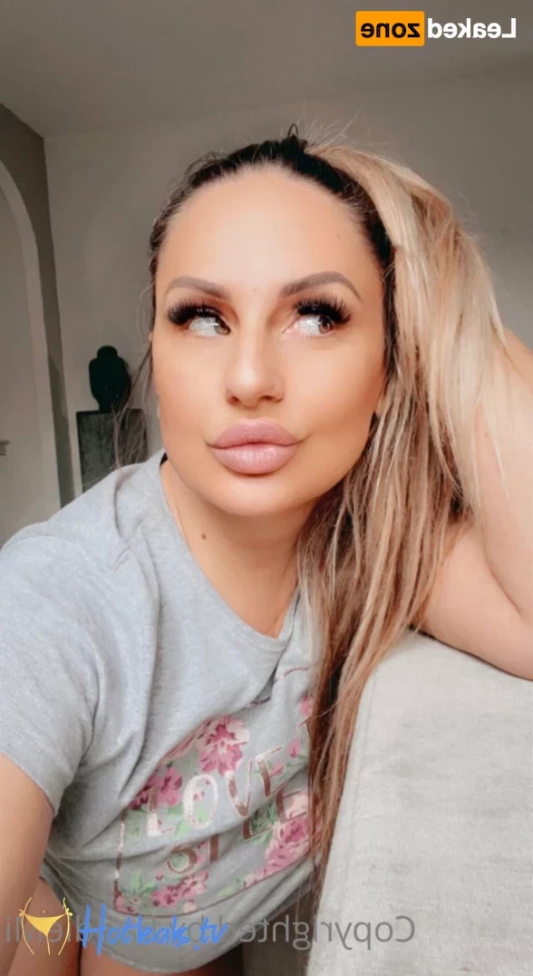 𝗖𝗮𝗹𝗹 𝗢𝗳 𝗕𝗼𝗼𝘁𝘆 🍑 [ baddiemi ] Onlyfans leaked photo 14691575 on Hotleaks.tv