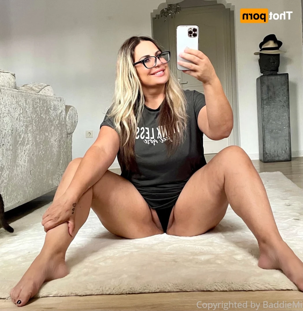 𝗖𝗮𝗹𝗹 𝗢𝗳 𝗕𝗼𝗼𝘁𝘆 🍑 [ baddiemi ] Onlyfans leaked photo 14692144 on Hotleaks.tv