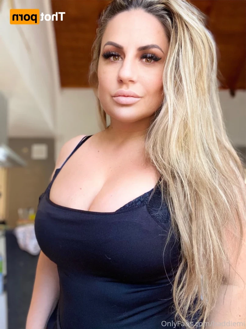 𝗖𝗮𝗹𝗹 𝗢𝗳 𝗕𝗼𝗼𝘁𝘆 🍑 [ baddiemi ] Onlyfans leaked photo 14693089 on Hotleaks.tv