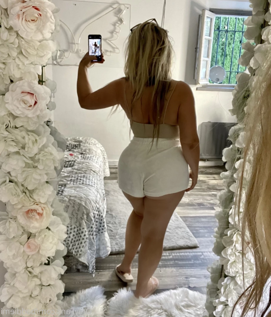 𝗖𝗮𝗹𝗹 𝗢𝗳 𝗕𝗼𝗼𝘁𝘆 🍑 [ baddiemi ] Onlyfans leaked photo 14694740 on Hotleaks.tv