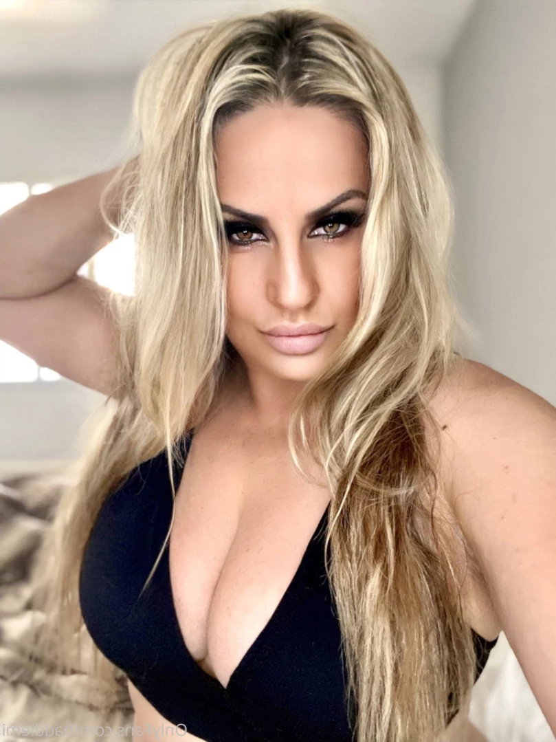 𝗖𝗮𝗹𝗹 𝗢𝗳 𝗕𝗼𝗼𝘁𝘆 🍑 [ baddiemi ] Onlyfans leaked photo 15069760 on Hotleaks.tv