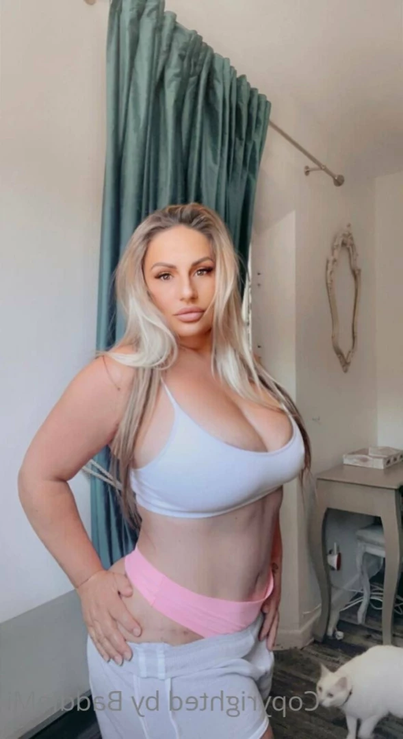 𝗖𝗮𝗹𝗹 𝗢𝗳 𝗕𝗼𝗼𝘁𝘆 🍑 [ baddiemi ] Onlyfans leaked photo 16022256 on Hotleaks.tv