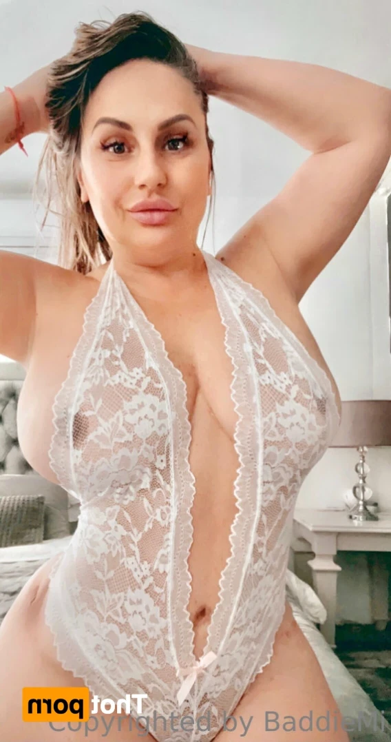 𝗖𝗮𝗹𝗹 𝗢𝗳 𝗕𝗼𝗼𝘁𝘆 🍑 [ baddiemi ] Onlyfans leaked photo 16030066 on Hotleaks.tv