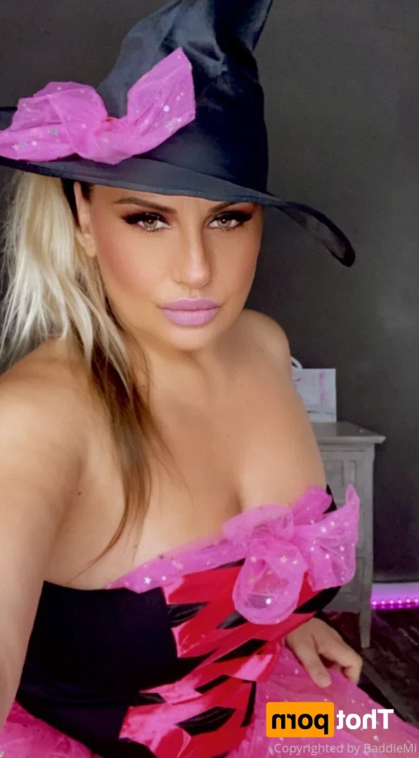 𝗖𝗮𝗹𝗹 𝗢𝗳 𝗕𝗼𝗼𝘁𝘆 🍑 [ baddiemi ] Onlyfans leaked photo 16118402 on Hotleaks.tv