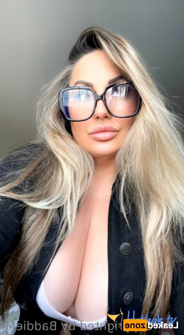 𝗖𝗮𝗹𝗹 𝗢𝗳 𝗕𝗼𝗼𝘁𝘆 🍑 [ baddiemi ] Onlyfans leaked photo 16209100 on Hotleaks.tv